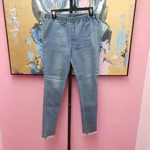 Vocal Rhinestone Bottom Jeans